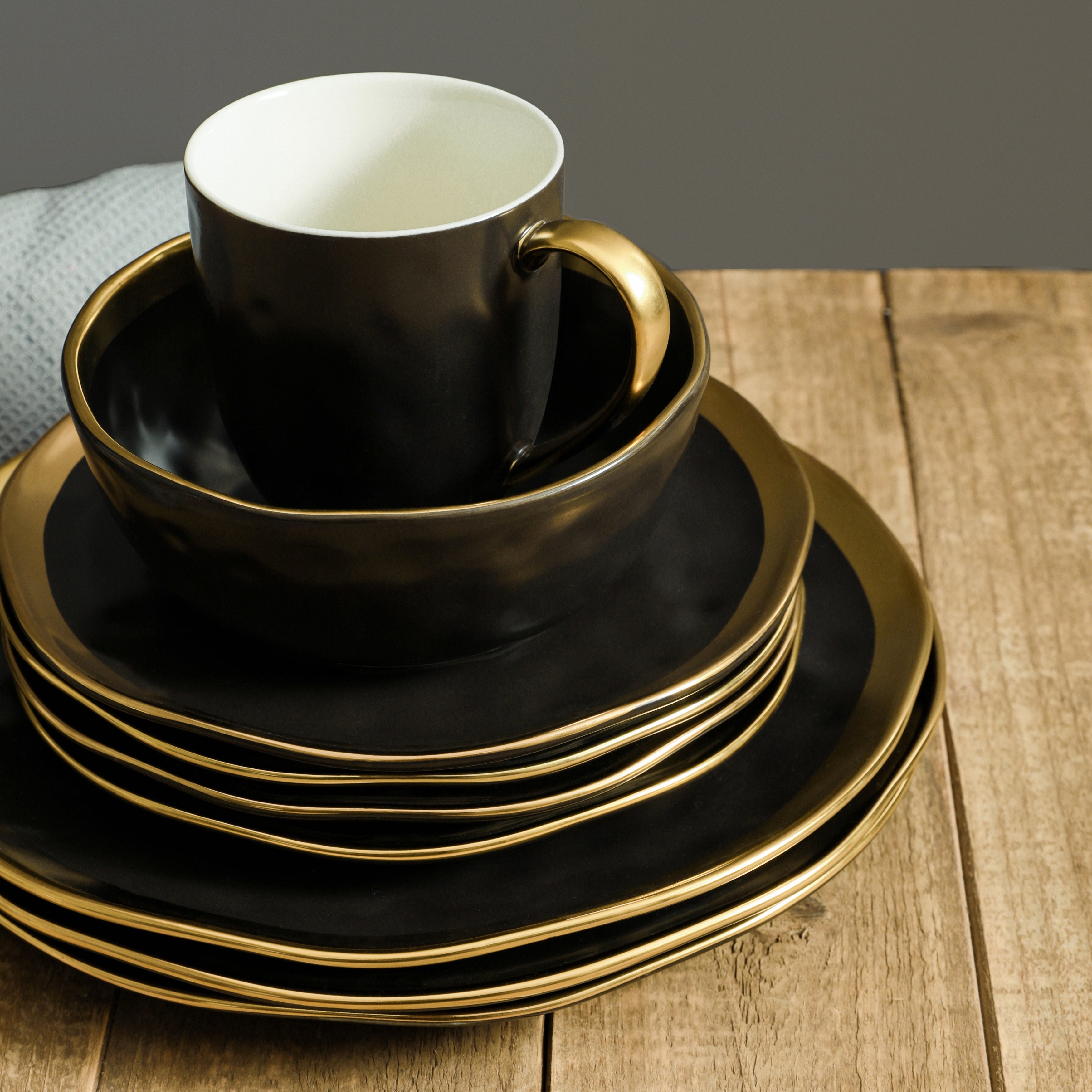 mercvo Porcelain Dinnerware mercvo - Black: Luxury Dining for 4 or 8 with Gold Accents, Stackable Design & Dishwasher Safe