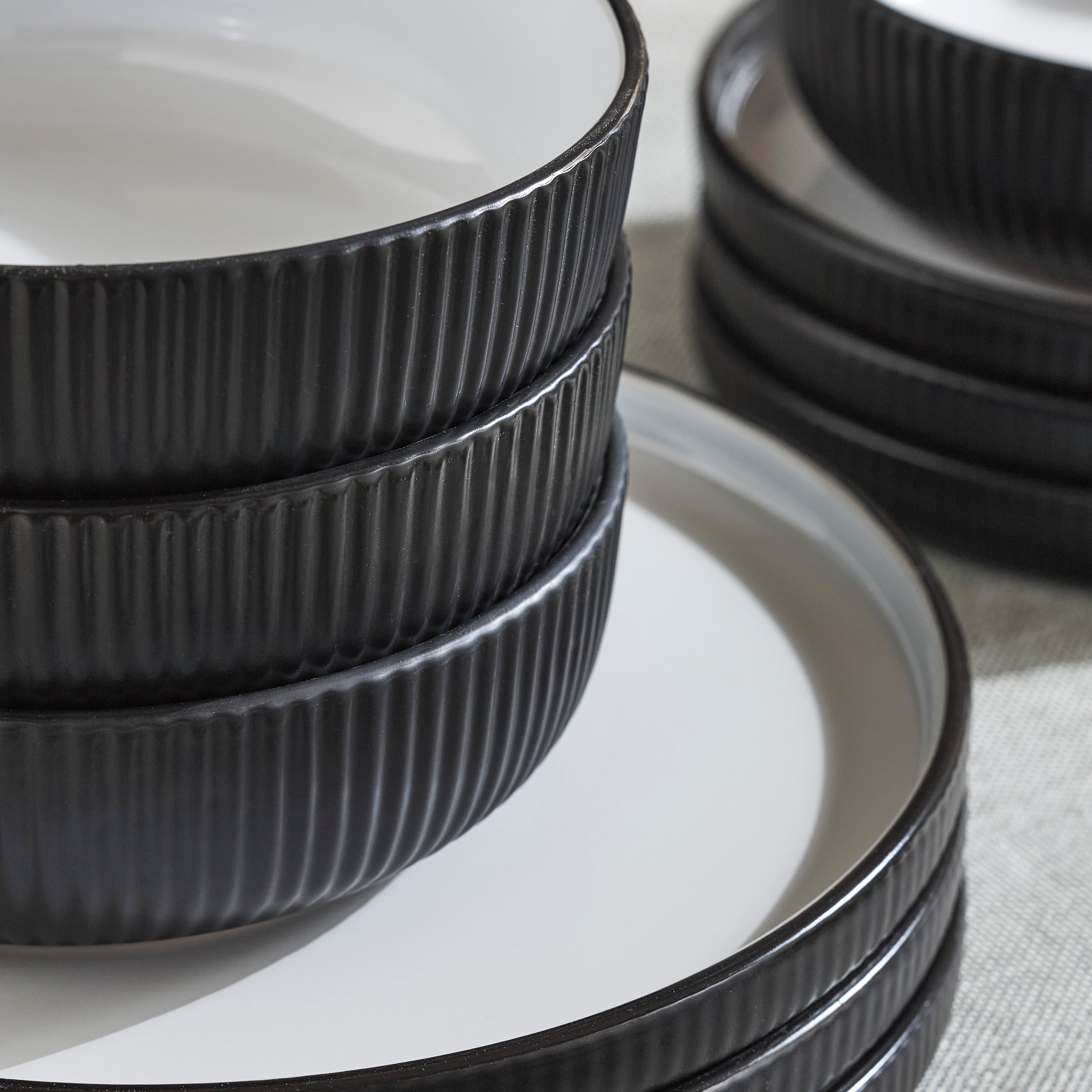 mercvo mercvoware Dinnerware mercvo - Black | Ceramic/Porcelain, 4 or 8 - Person Service, Nested Design, Modern Style