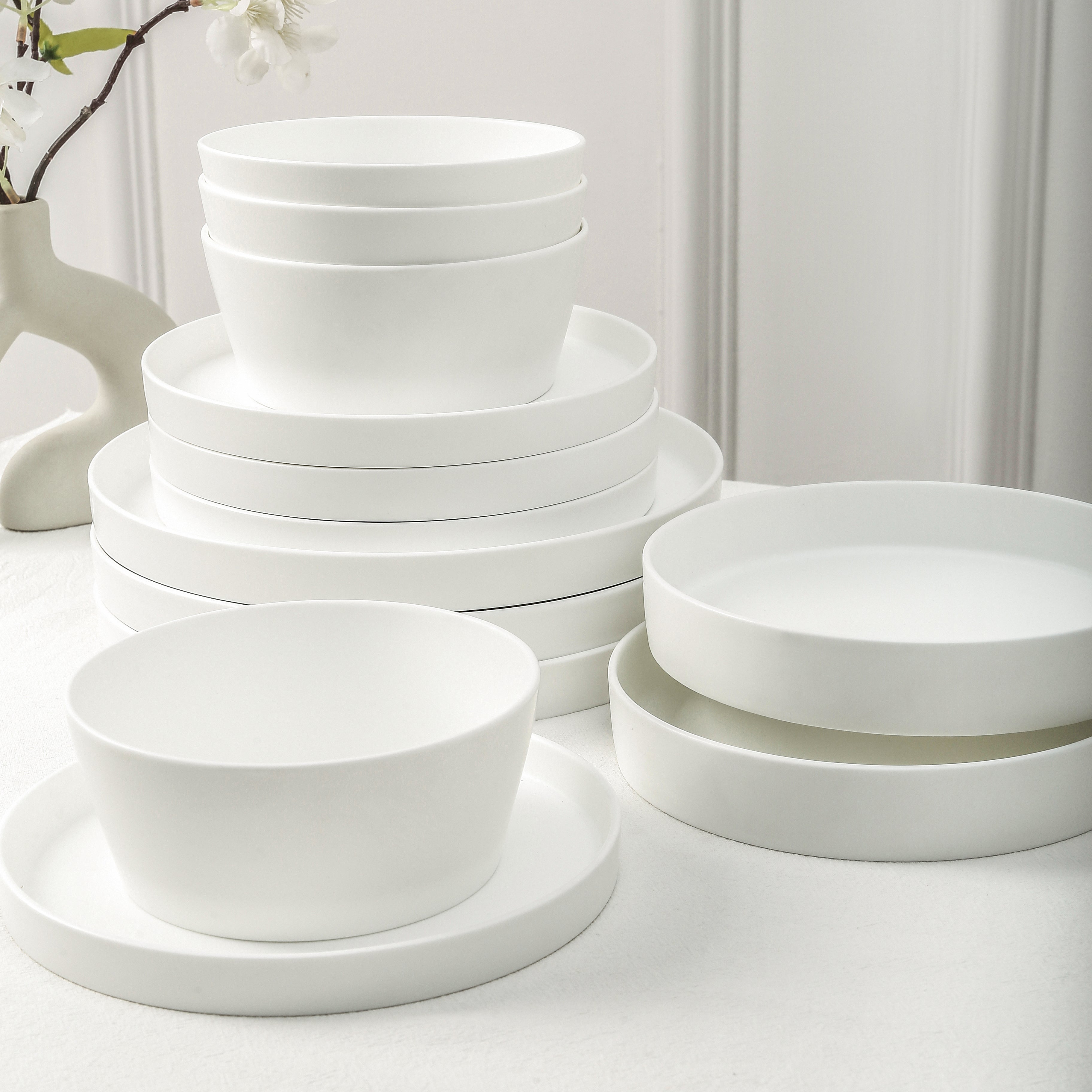 mercvo Bone China Dinnerware mercvo - Matte White: Versatile, Nesting Design for 4 or 8, Ideal for Formal & Everyday Use