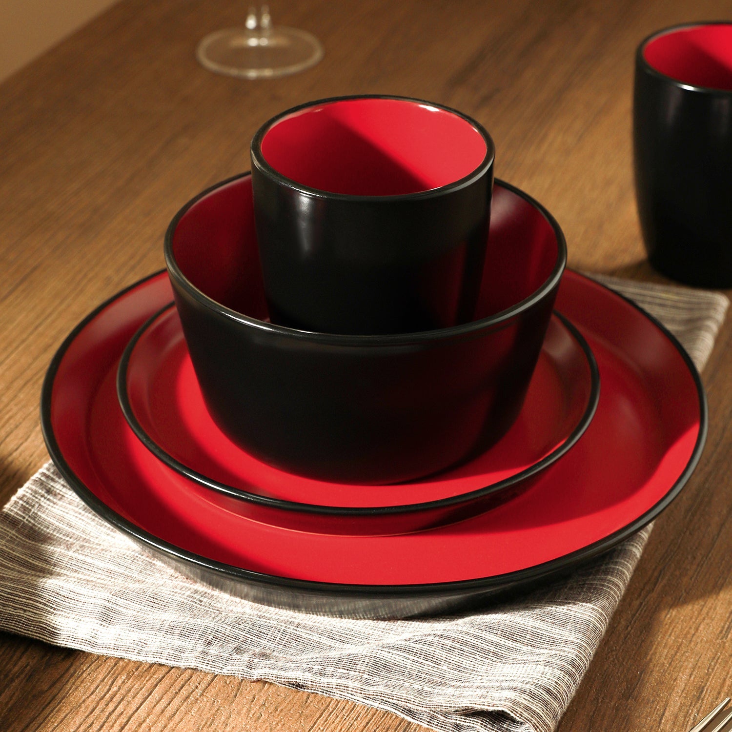 mercvo mercvoware Dinnerware mercvo in Red And Black - High - Quality Ceramic, Nesting Design, Service for 4 or 8
