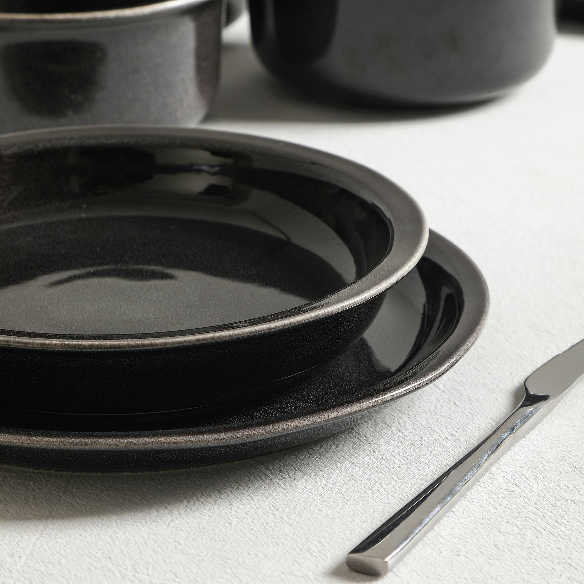 mercvo mercvoware Dinnerware mercvo in Black - Modern, Functional & Versatile for 4 or 8 People