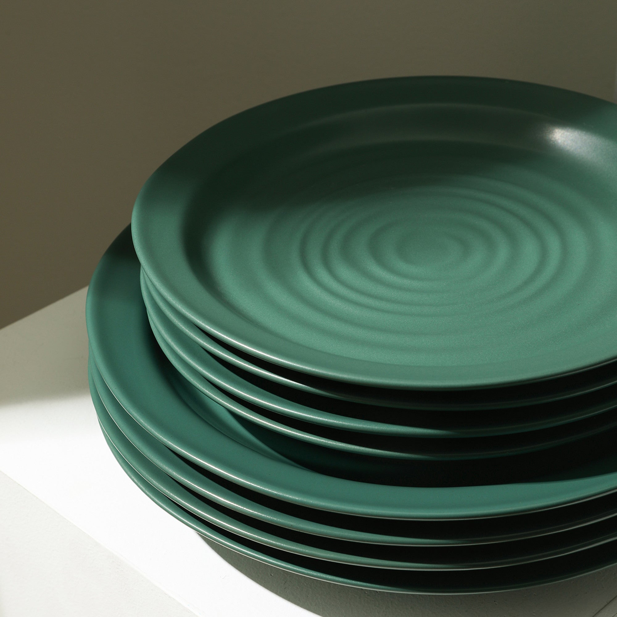 mercvo mercvoware Dinner Plate - Green: A mercvo of Ceramic Plates with Concentric Ripple Design, Ideal for Dining and Decor