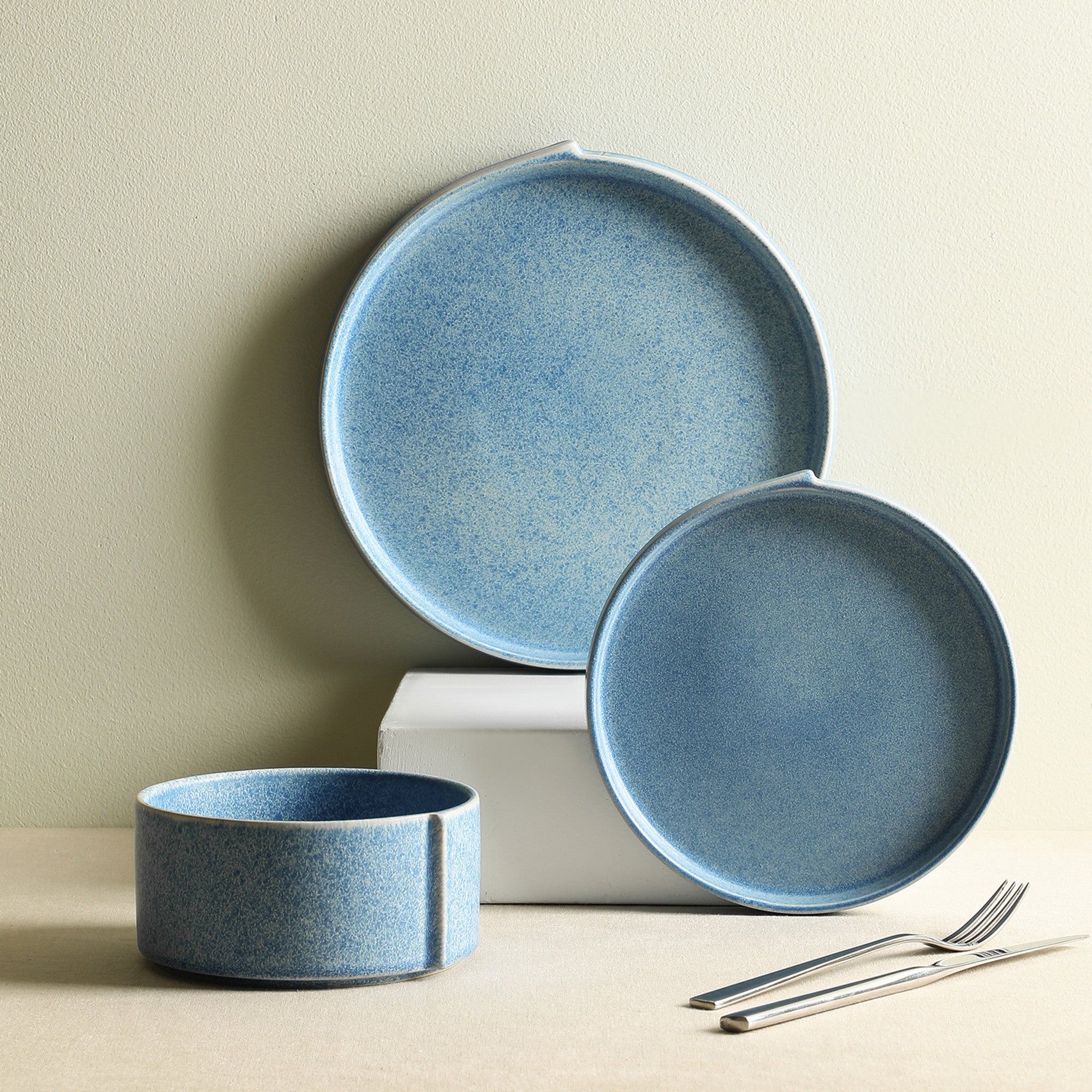 mercvo mercvoware Dinnerware mercvo - Blue: Microwave & Dishwasher Safe, Service for 4 or 8, with Nesting Functionality and Modern Design