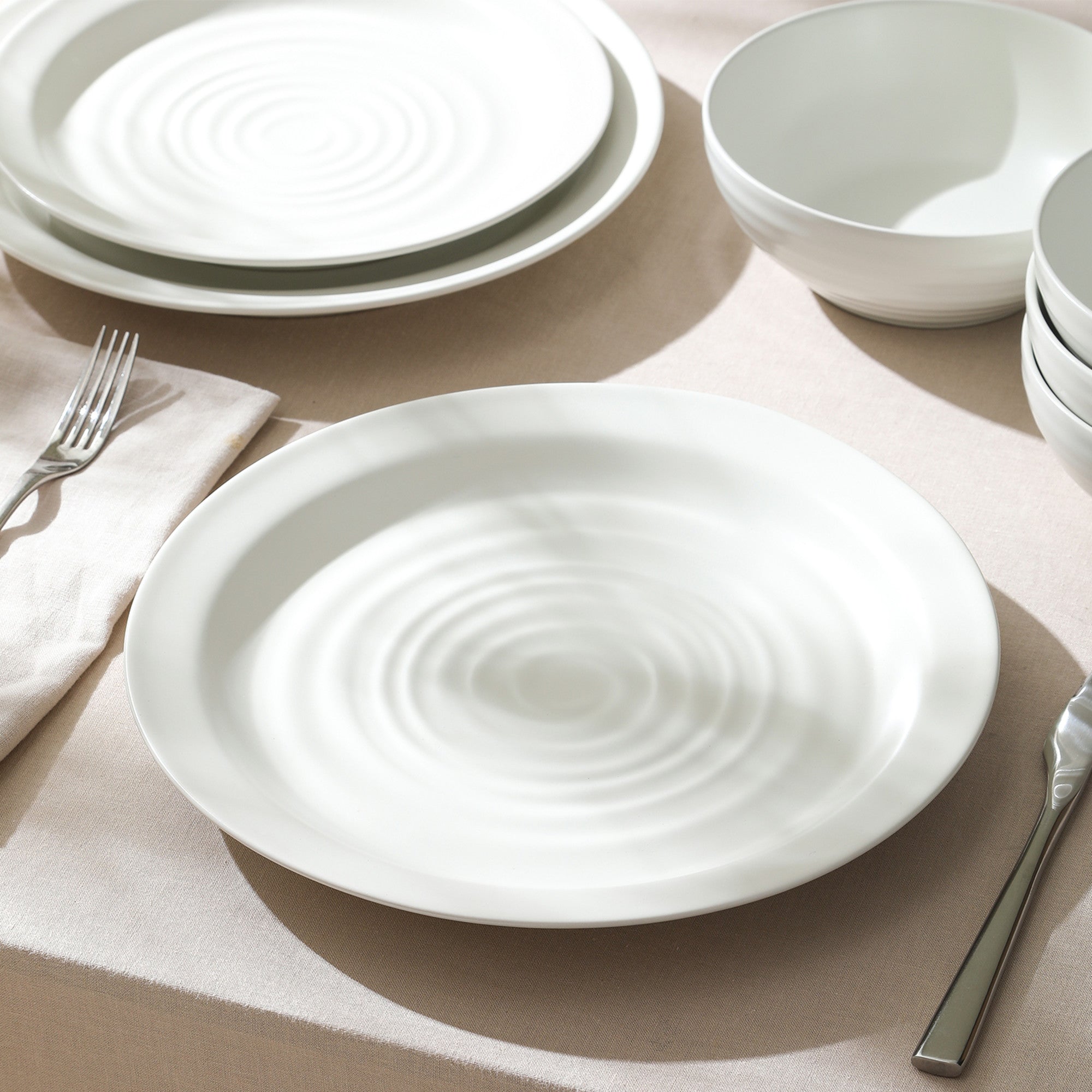 mercvo mercvoware Dinner Plate - White: High - Quality Ceramic Plates with Modern Design for Any Dining Occasion