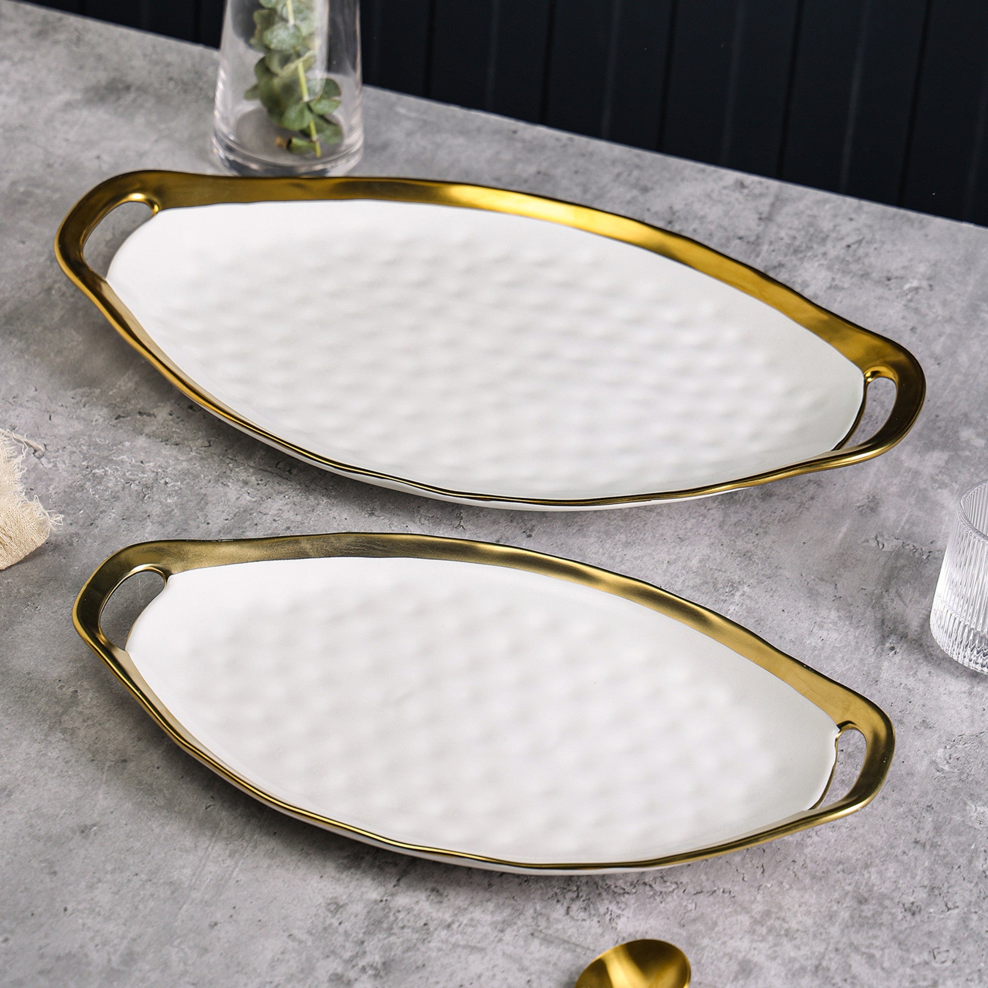 mercvo Porcelain Service Plate mercvo – White #2: 2 – Piece Decorative Tray mercvo with Gold Trim and Ergonomic Handles for Elegant Dining and Decor