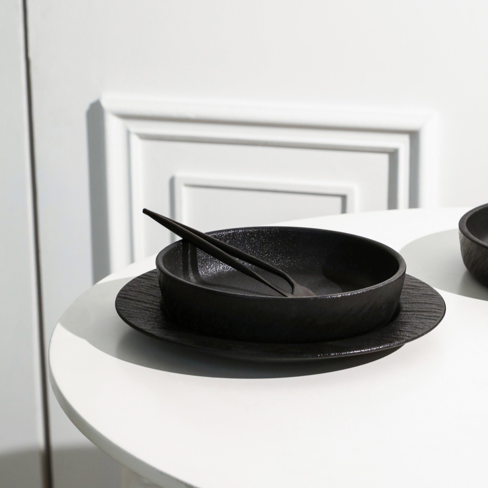 mercvo New Bone China Dinnerware mercvo - Black: A Modern, Stackable, and Versatile mercvo for 4 or 8 People