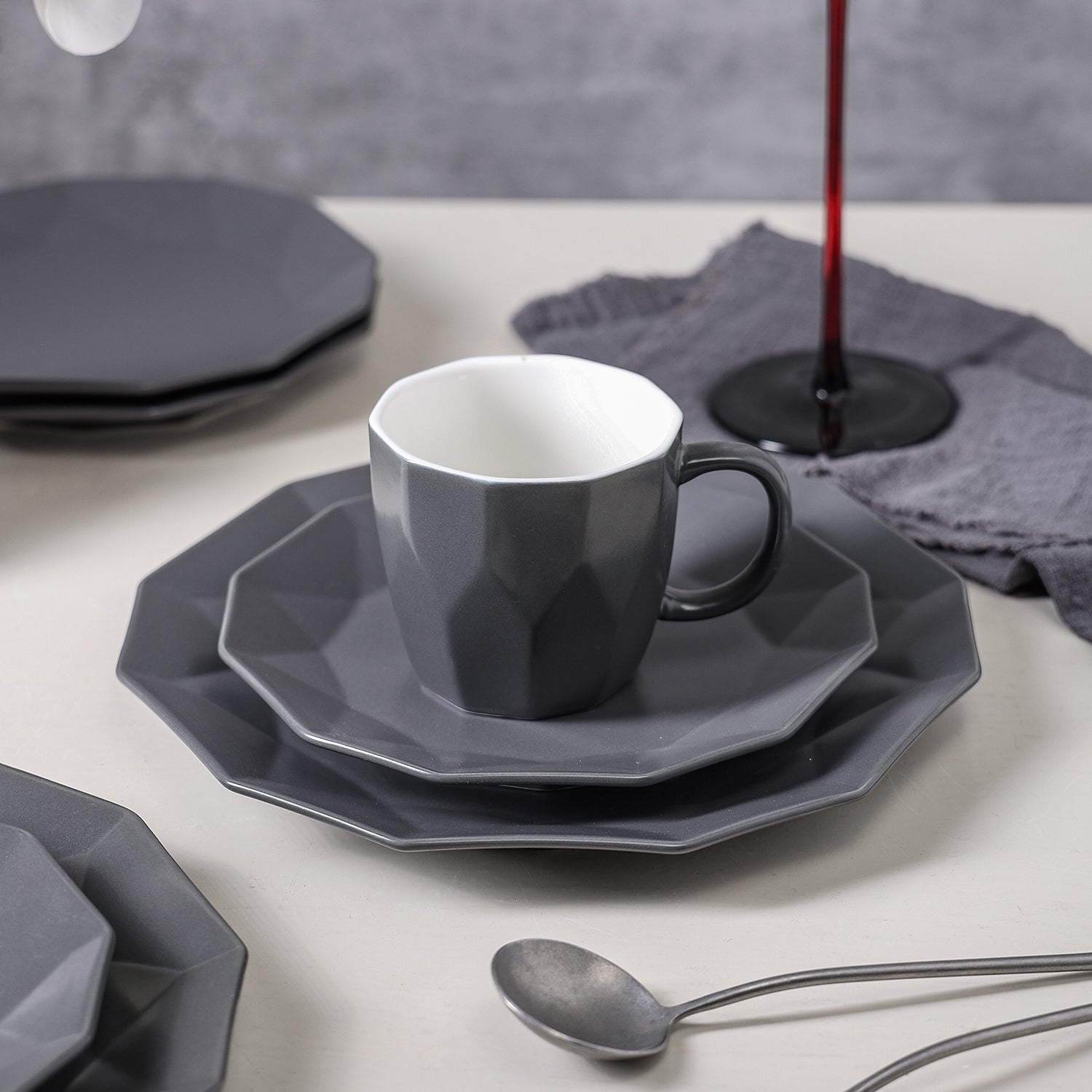 mercvo Porcelain Dinnerware mercvo - Grey: Modern, Stackable & Versatile for 4 or 8 - Person Service