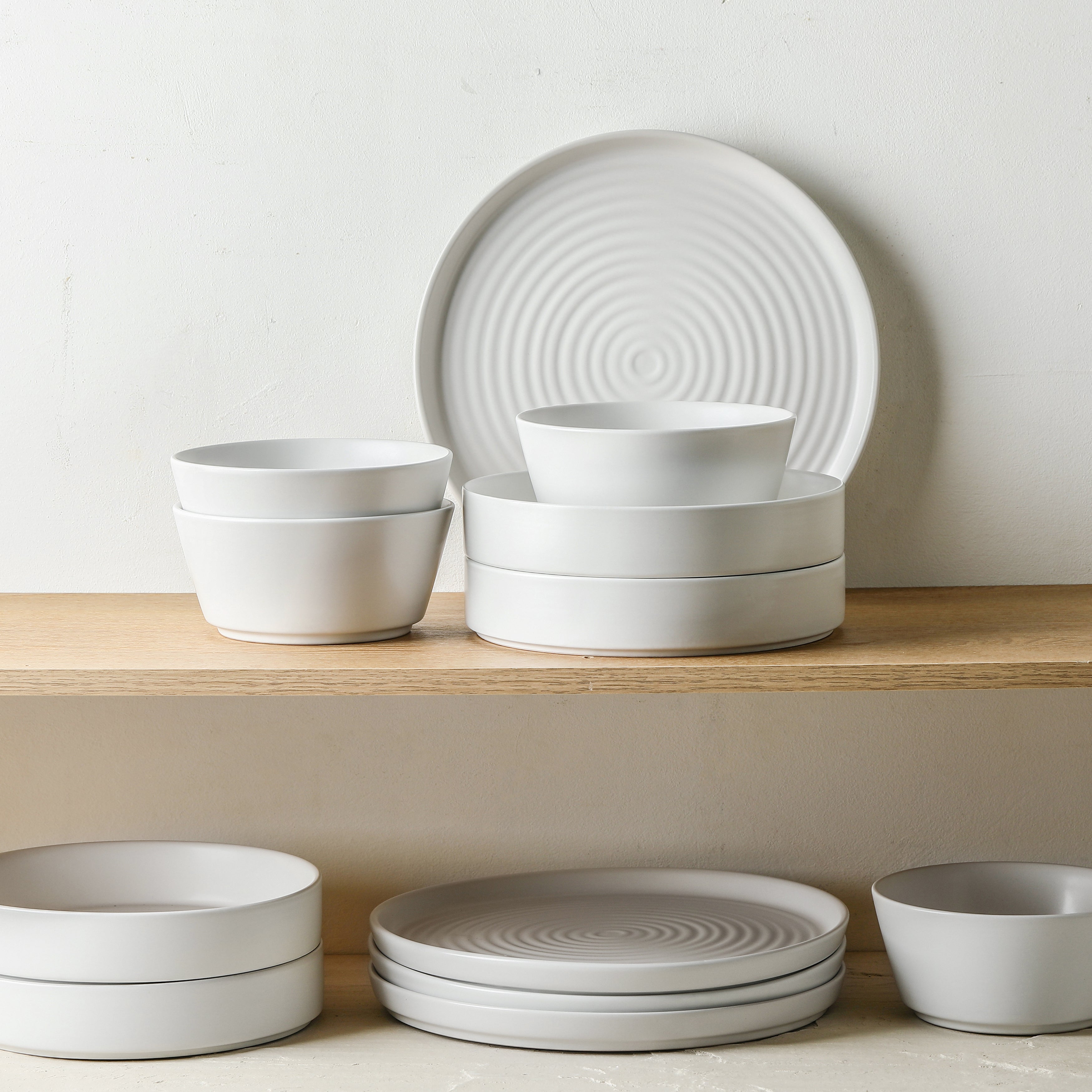 mercvo mercvoware Dinnerware mercvo in White - Ceramic, Stackable, Suitable for 4 or 8 People, Ideal for Any Dining Occasion