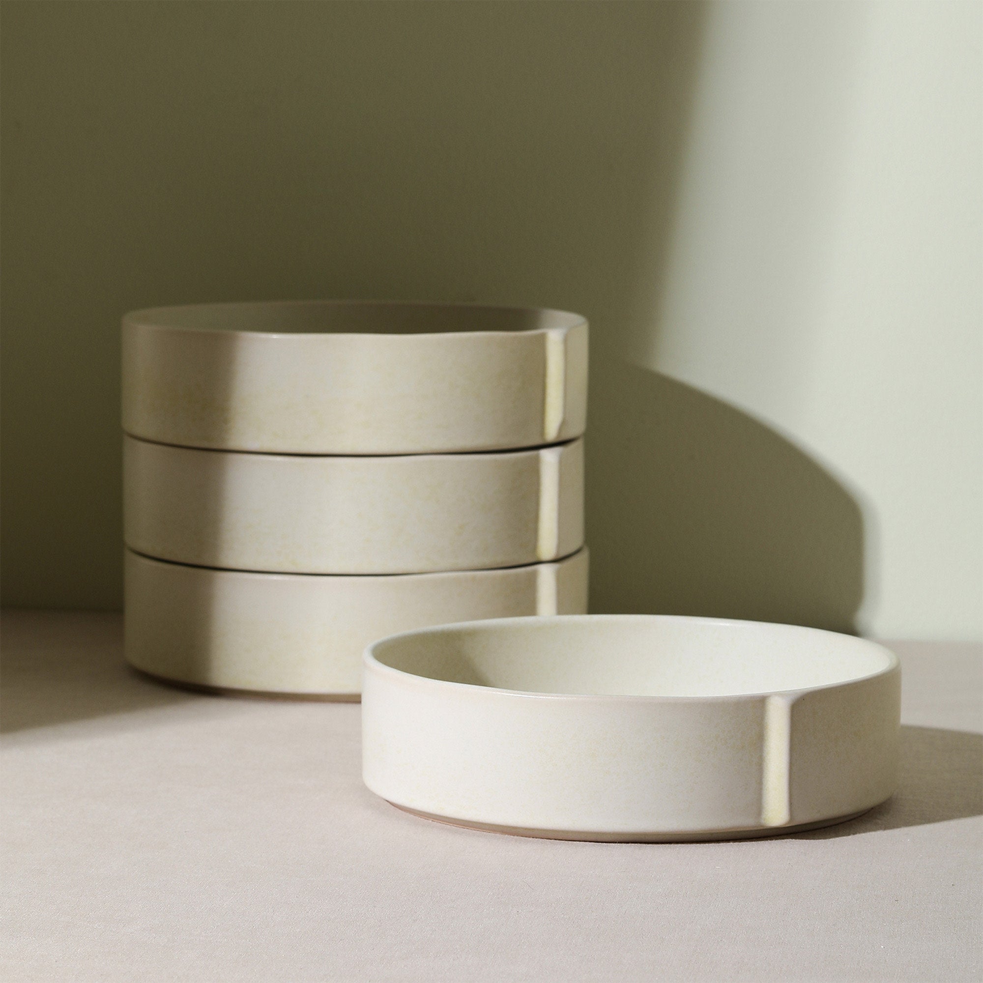 mercvo mercvoware Pasta Bowl - Beige: 4 - Piece Nesting mercvo of Stackable Ceramic Dishes with Artisanal Design, Ideal for Serving, Storage & Decor