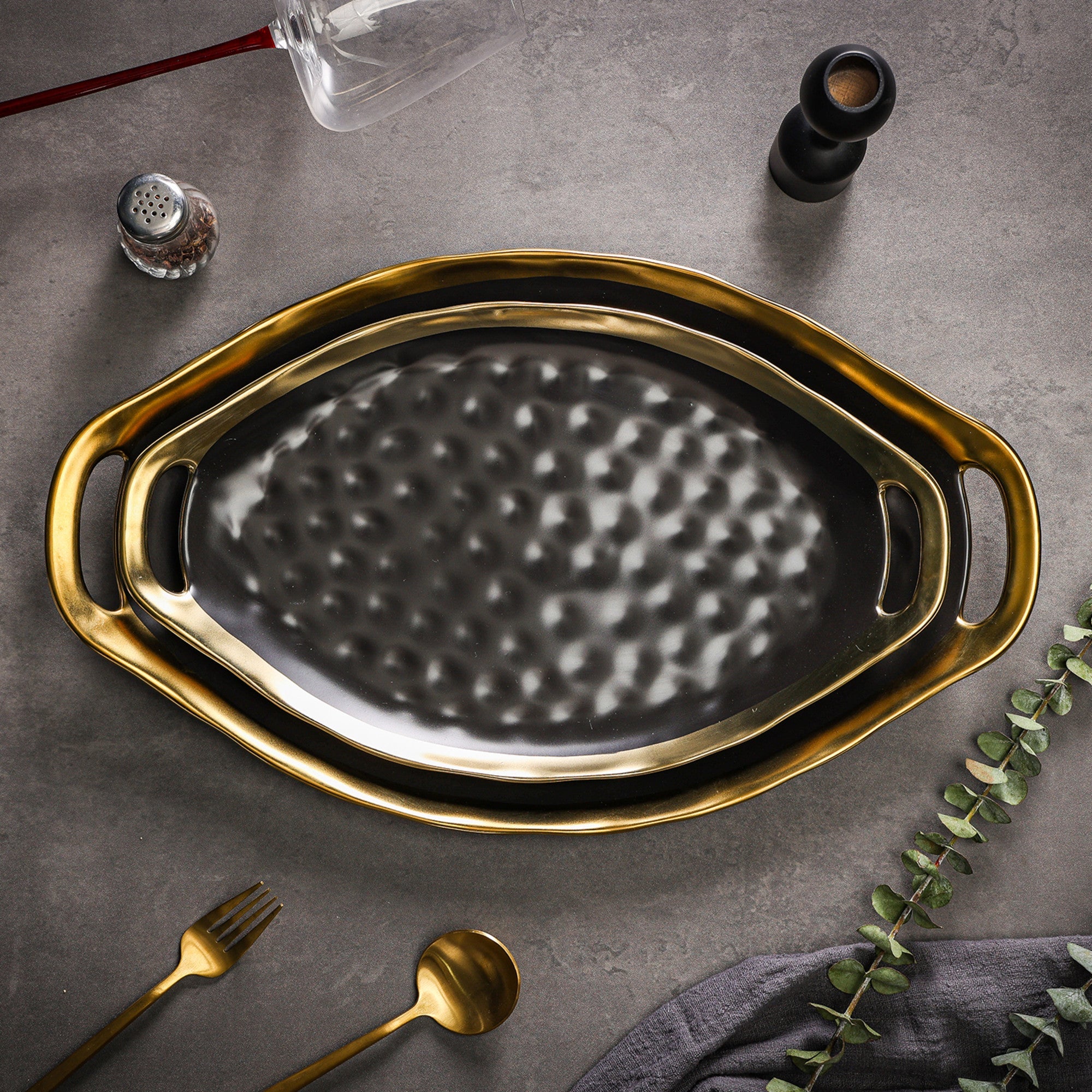 mercvo Porcelain Service Plate mercvo - Black #2: High - End Multi - Size Serving Platters with Luxury Gold - and - Black Design for Dining & Decor