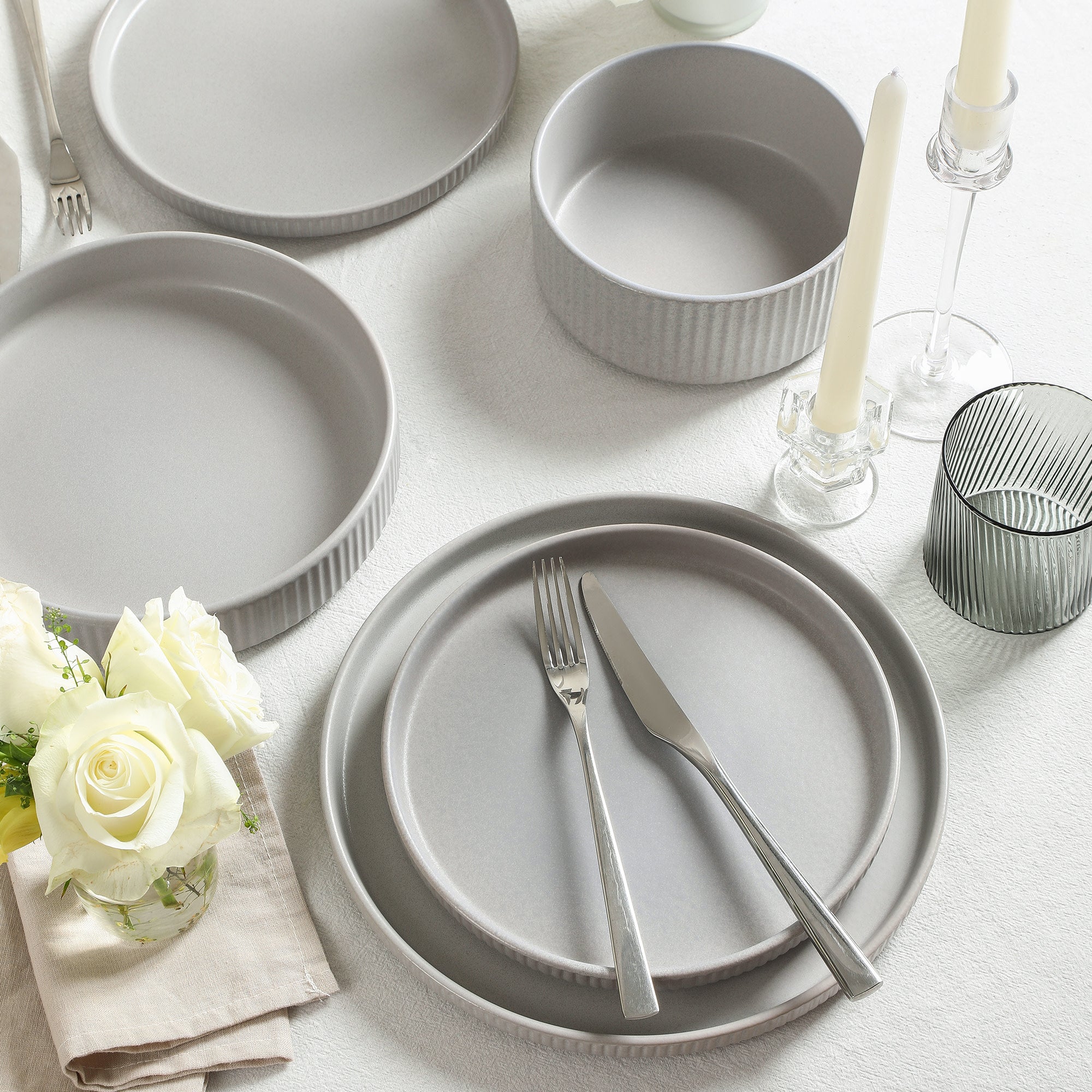 mercvo mercvoware & Borosilicate Glass Dinnerware mercvo in Grey - Service for 4 or 8, Ideal for Everyday & Formal Dining