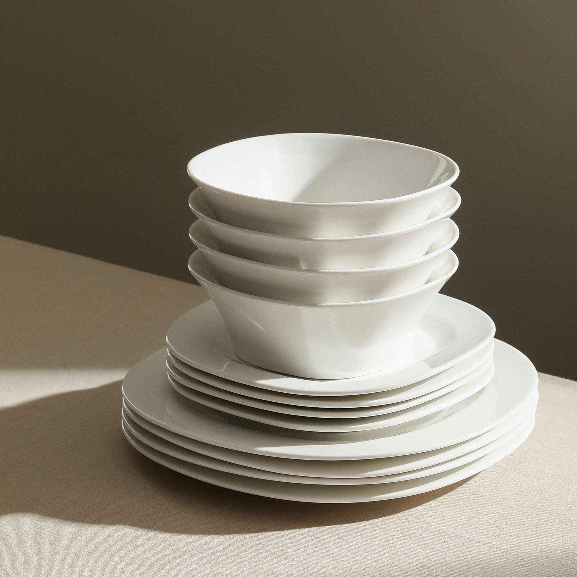 mercvo Porcelain Dinnerware mercvo - White: High - Quality, Versatile mercvo for 4 or 8, Ideal for Any Dining Occasion