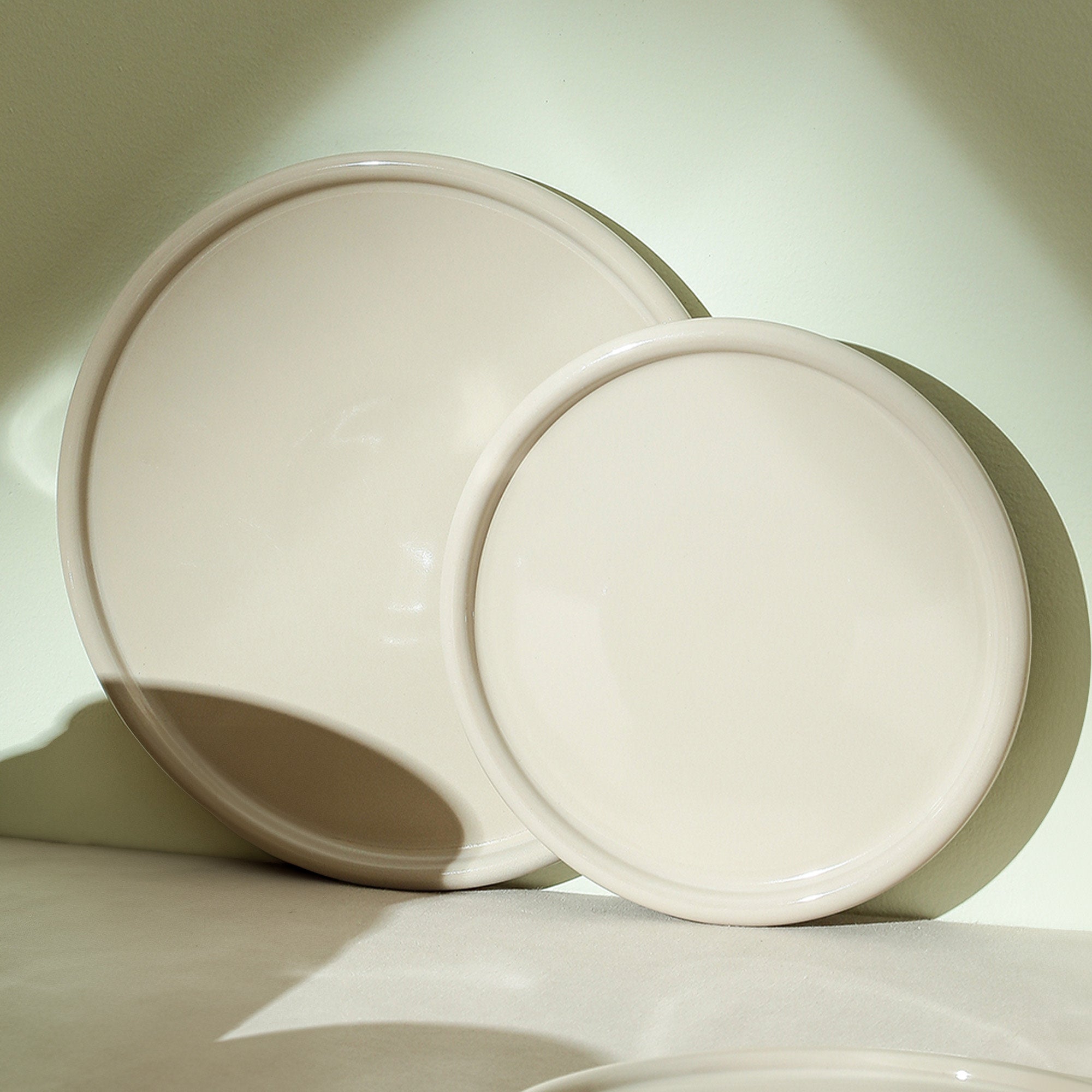 mercvo mercvoware Dinner Plate - Beige: Glazed Ceramic, 10.75" Round, Minimalist Design for Casual & Formal Dining