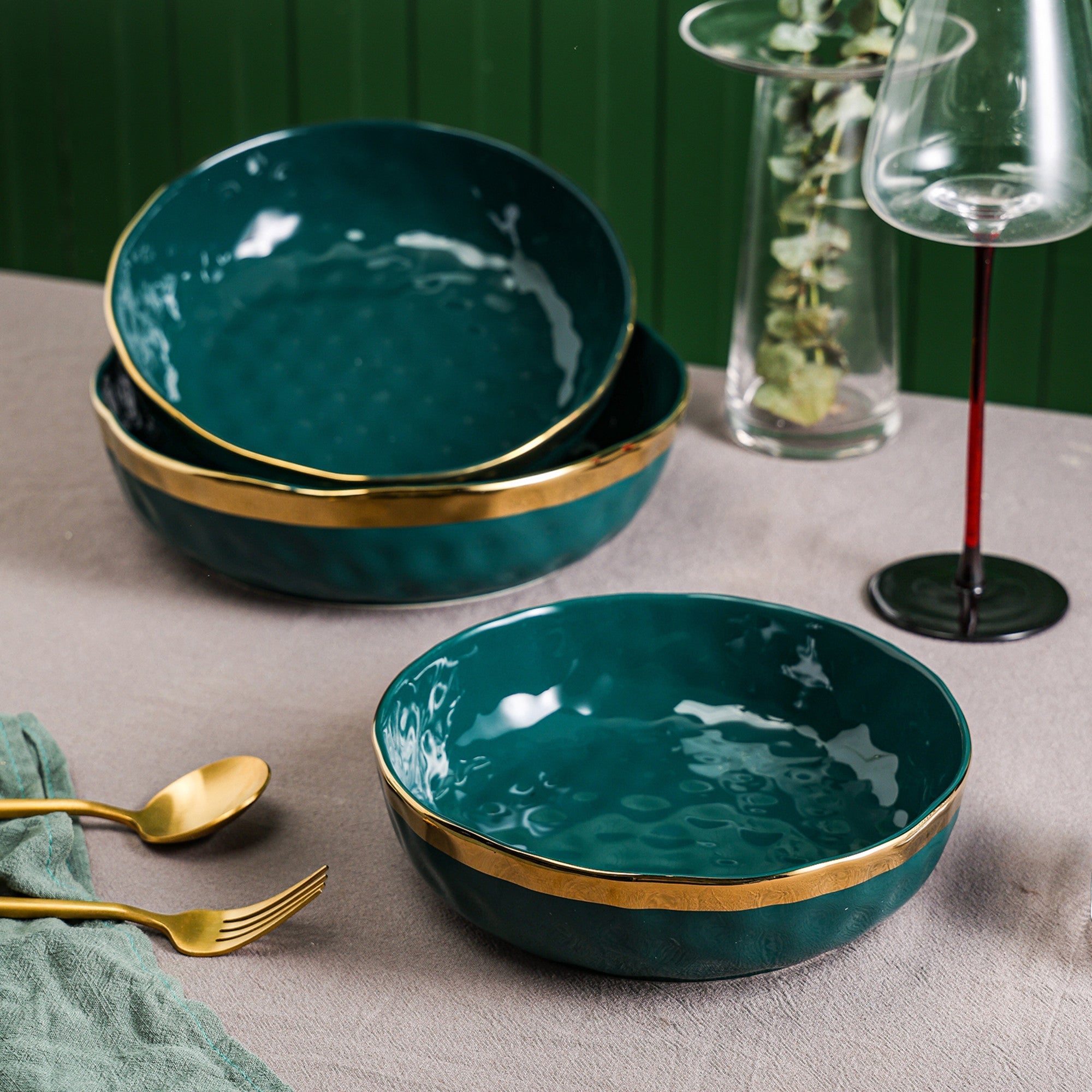 mercvo Porcelain Service Bowl mercvo - Green: Luxury Ceramic Bowls with Gold Trim in Multiple Sizes for Dining and Decor