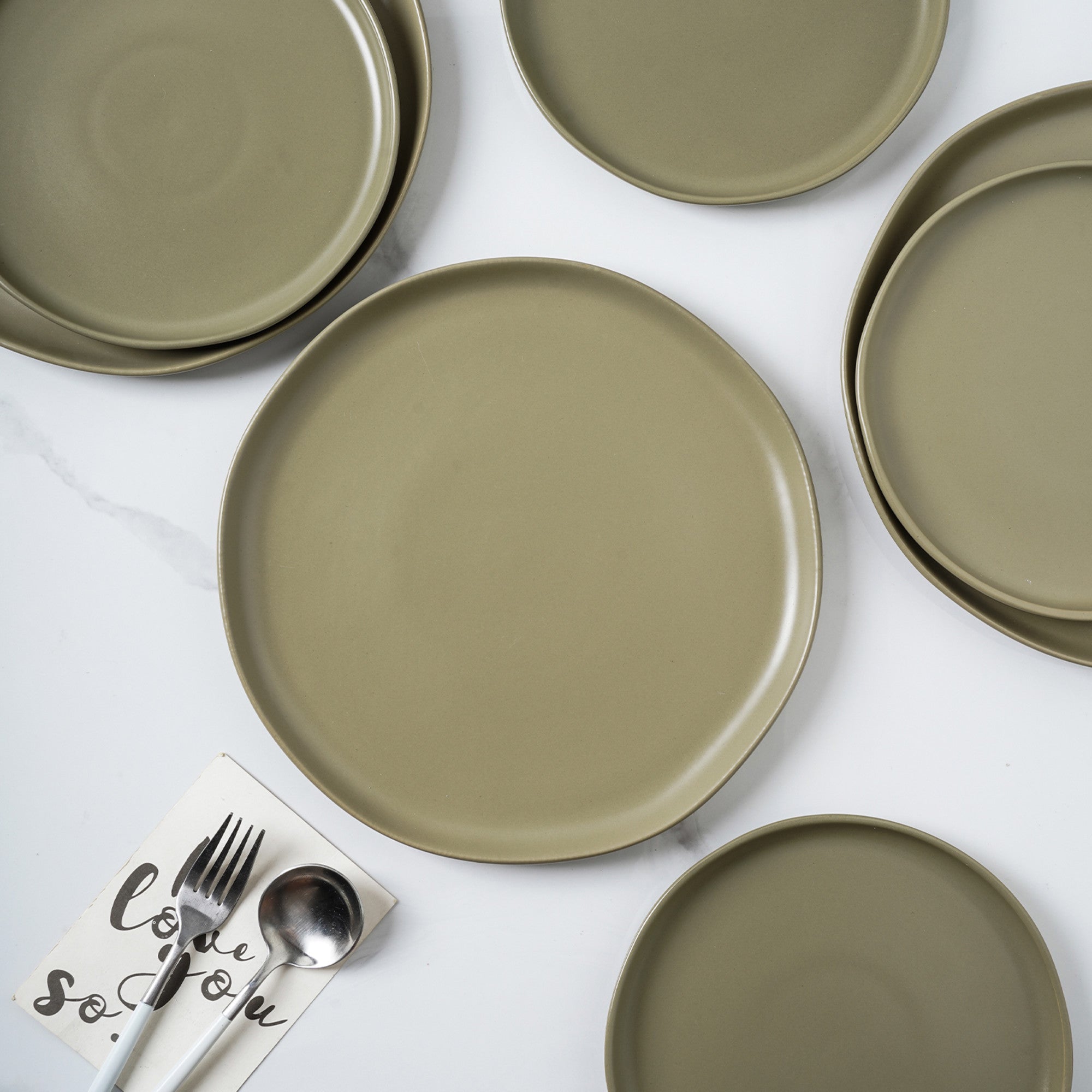 mercvo mercvoware Dinner Plate - Olive: mercvo of 4 High - Quality Ceramic Plates in Muted Olive Green for Versatile Dining and Decor