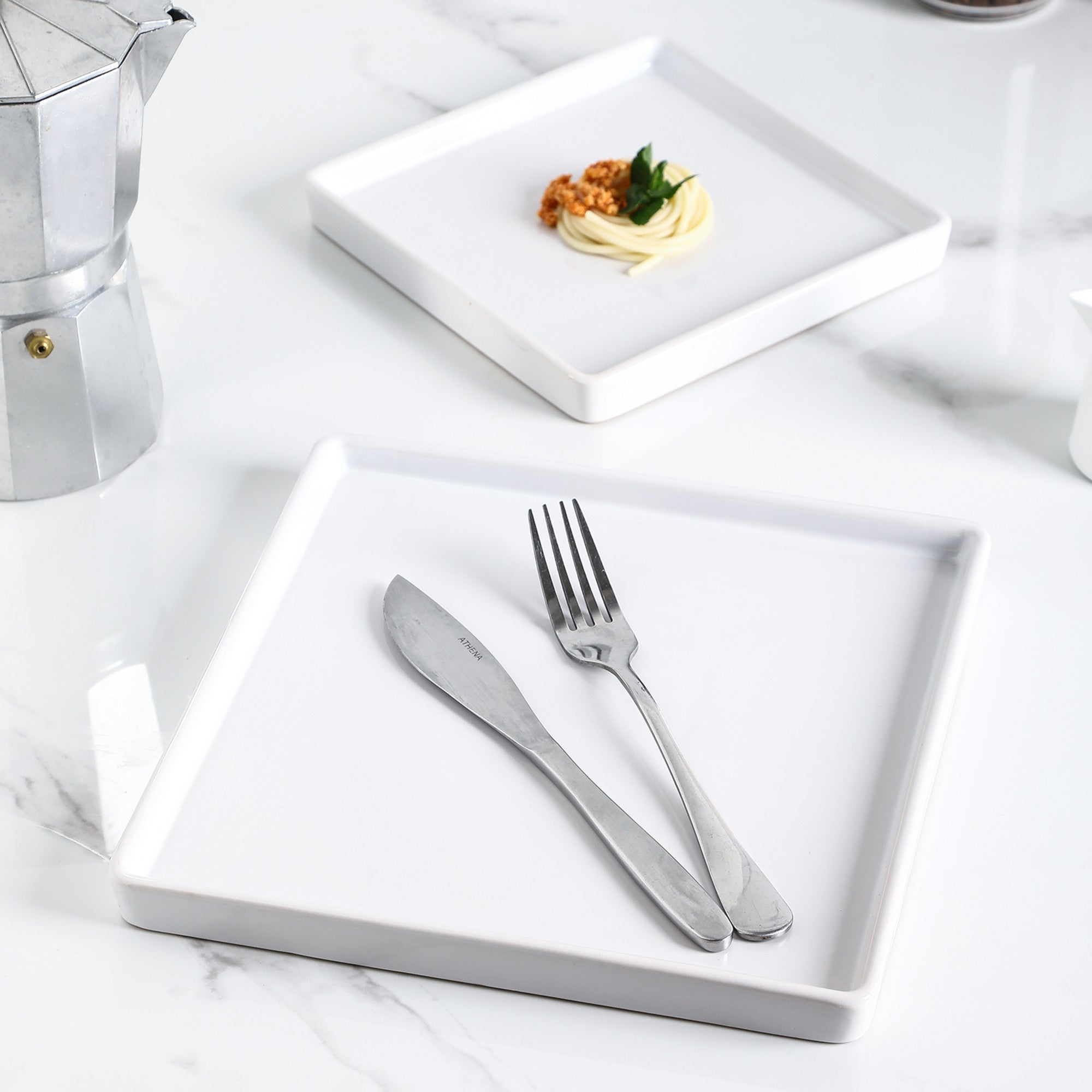 mercvo mercvoware Dinner Plate - White mercvo of 4 Square Ceramic Plates in Varied Sizes for Modern Dining