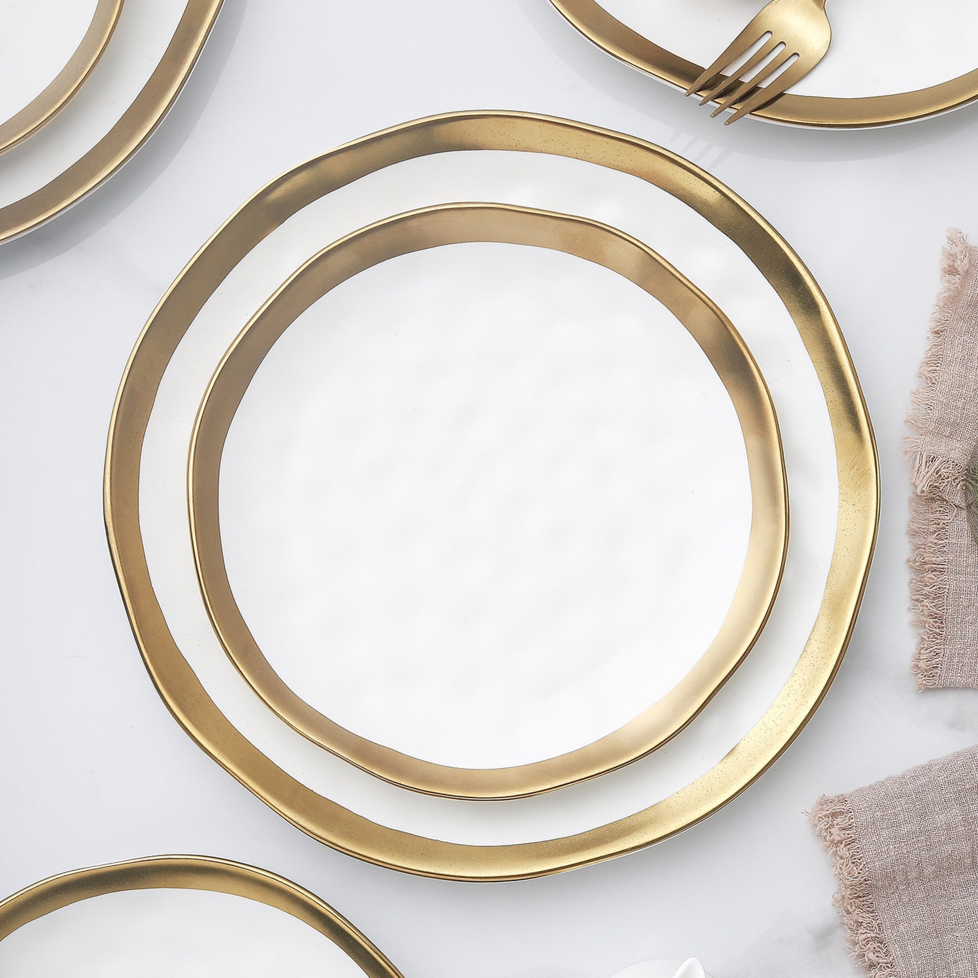 mercvo Porcelain Dinner Plate - White: High - Quality, Gold - Rimmed Dinnerware for Elegant Dining